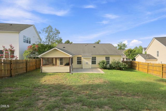 412 Holly Thorn Trace, Holly Springs, NC 27540