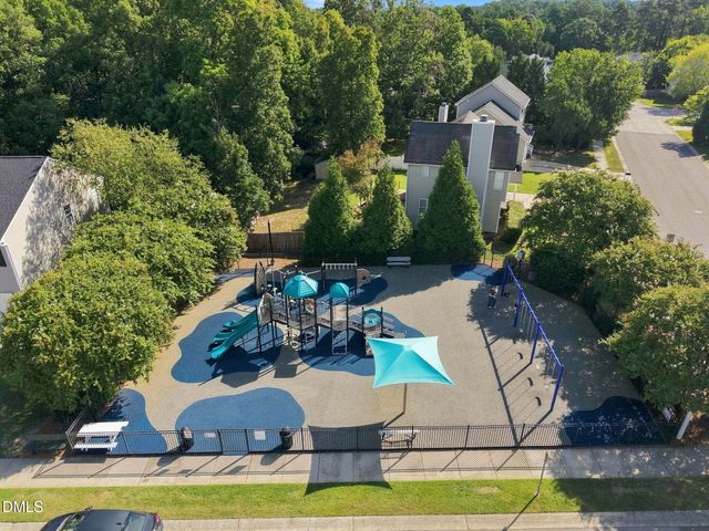 412 Holly Thorn Trace, Holly Springs, NC 27540