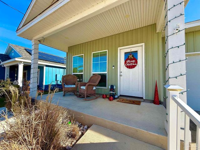 5442 Medina Rd, Pensacola, FL 32507