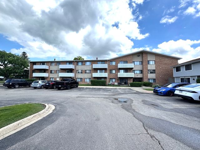2000 Bayside Drive 110, Palatine, IL 60074