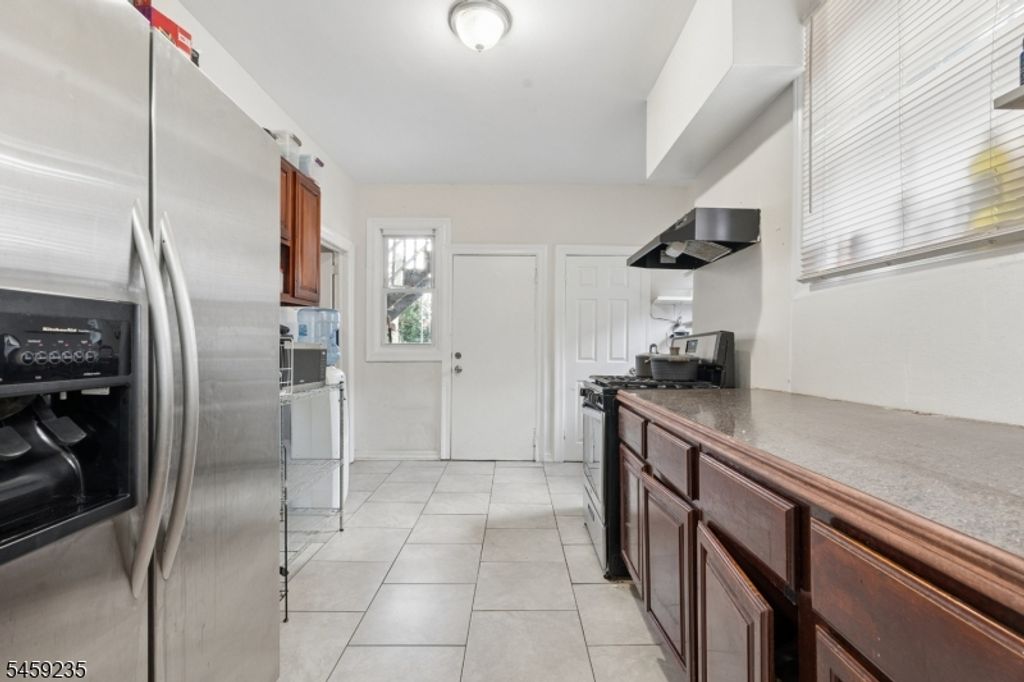 126 Verona Ave, Newark City, NJ 07104 — photo 2