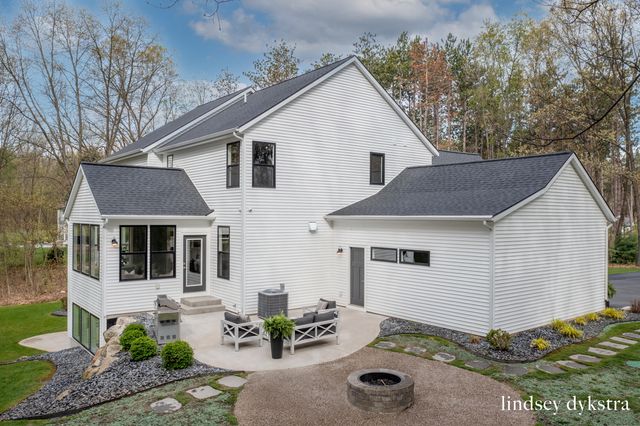 8686 Bentham Court, Courtland Twp, MI 49341
