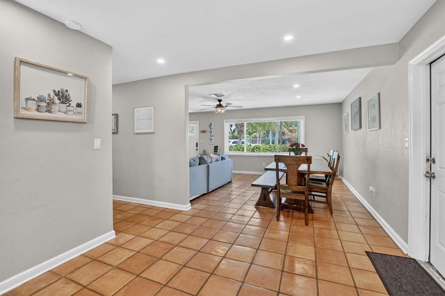 721 NE 8th Avenue, Boynton Beach, FL 33435