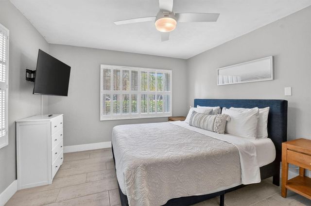 721 NE 8th Avenue, Boynton Beach, FL 33435