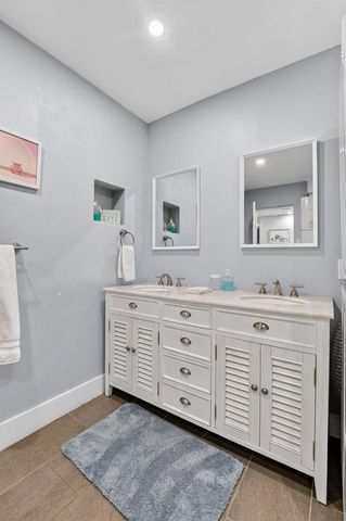 721 NE 8th Avenue, Boynton Beach, FL 33435