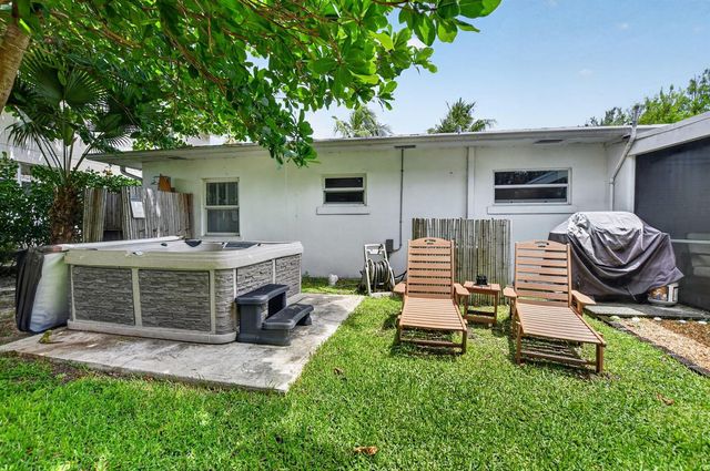 721 NE 8th Avenue, Boynton Beach, FL 33435