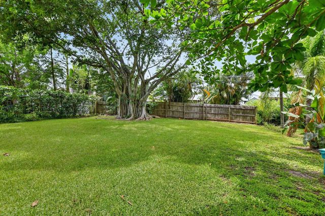721 NE 8th Avenue, Boynton Beach, FL 33435