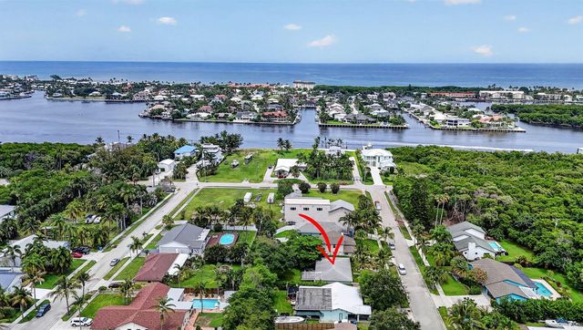721 NE 8th Avenue, Boynton Beach, FL 33435
