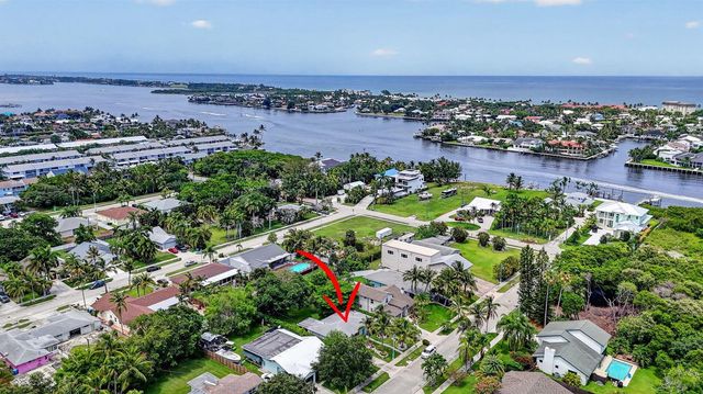 721 NE 8th Avenue, Boynton Beach, FL 33435