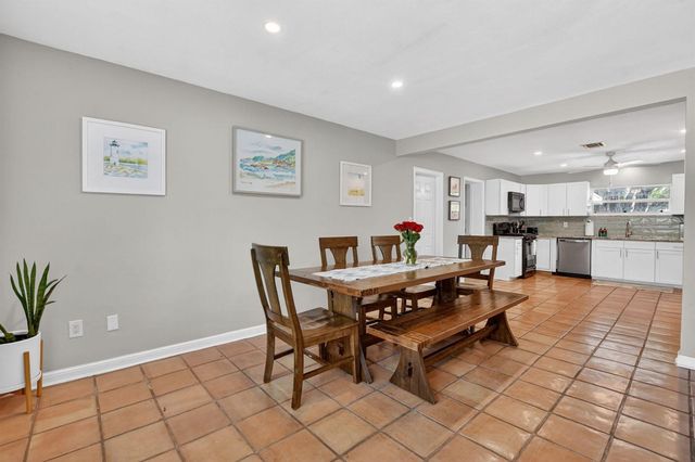 721 NE 8th Avenue, Boynton Beach, FL 33435