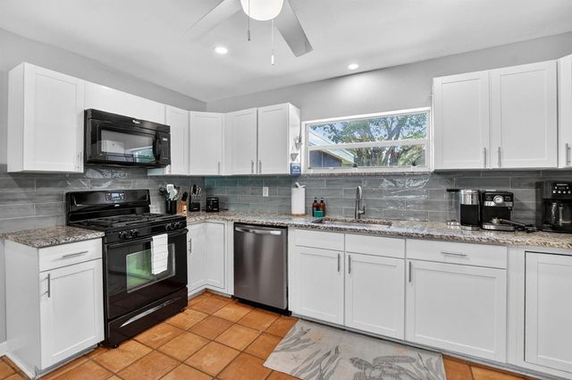 721 NE 8th Avenue, Boynton Beach, FL 33435