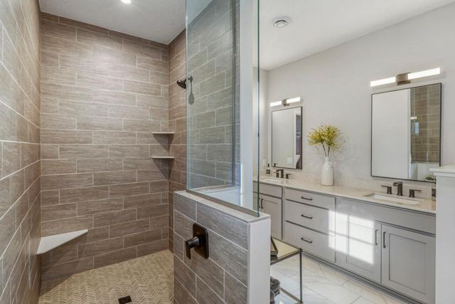 6717 Bellflower Drive, Excelsior, MN 55331