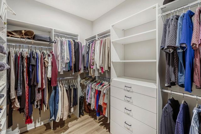 6717 Bellflower Drive, Excelsior, MN 55331