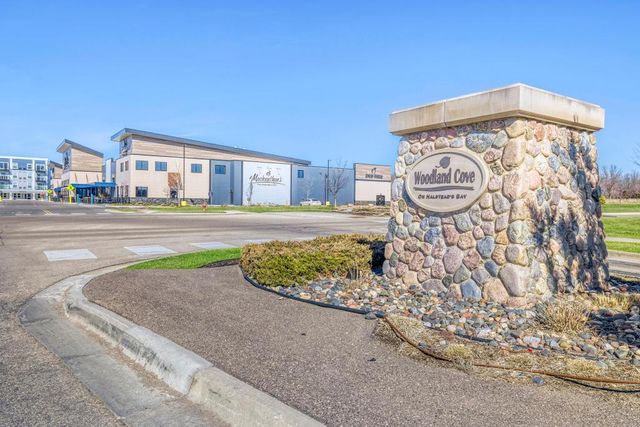 6717 Bellflower Drive, Excelsior, MN 55331