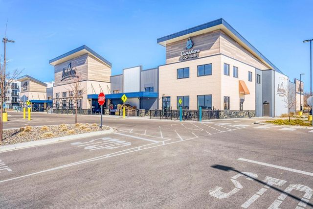 6717 Bellflower Drive, Excelsior, MN 55331