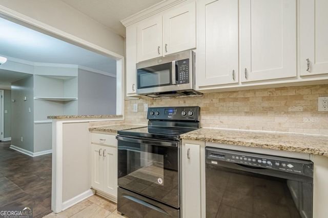 1106 Natchez Trace, Atlanta, GA 30350