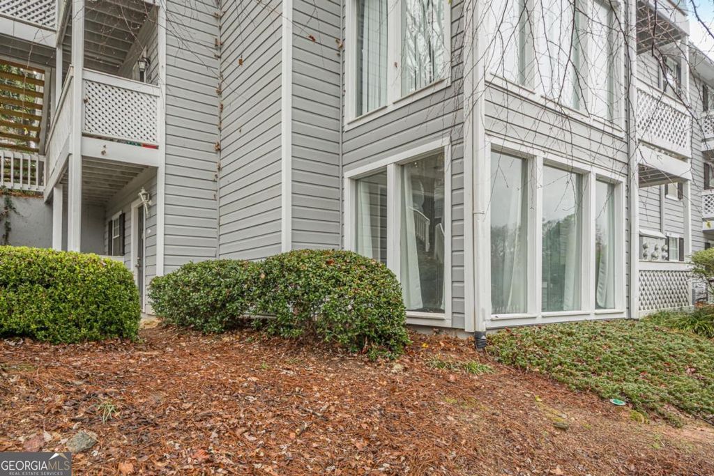 1106 Natchez Trace, Atlanta, GA 30350