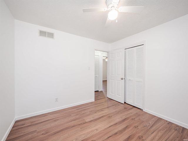 9114 Shoreline Drive, Wadesville, IN 47638