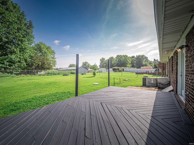9114 Shoreline Drive, Wadesville, IN 47638