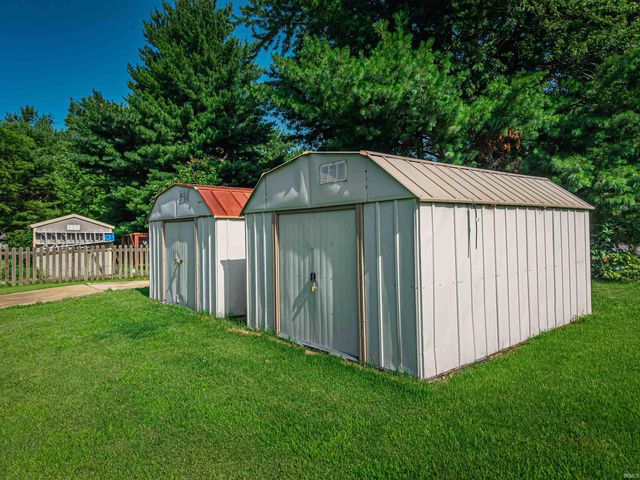 9114 Shoreline Drive, Wadesville, IN 47638
