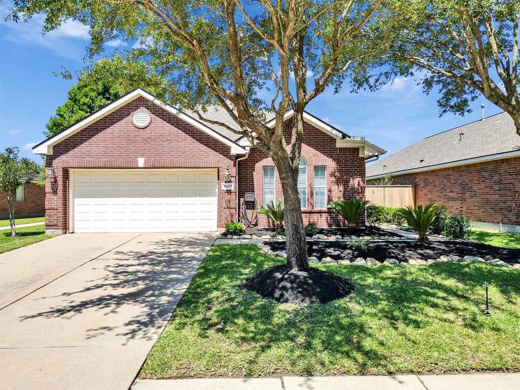 16707 Blue Shine Trail, Cypress, TX 77433