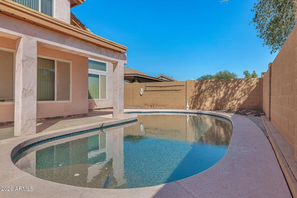 7767 W SIERRA VISTA Drive, Glendale, AZ 85303 — photo 3