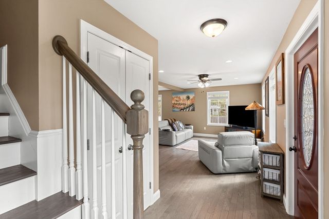 32 Dennison Ave, Salem, NH 03079