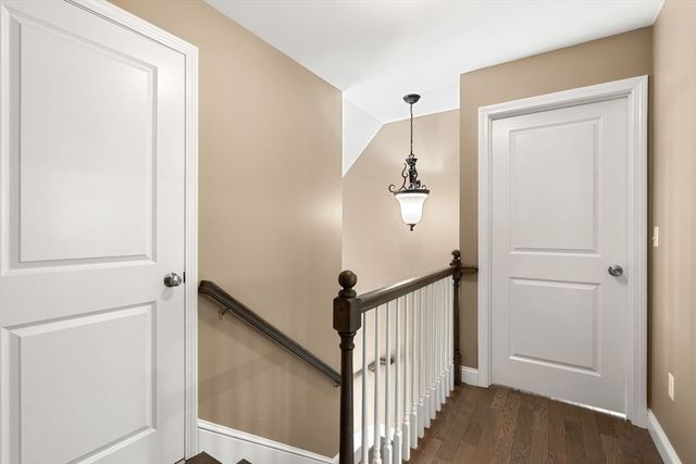 32 Dennison Ave, Salem, NH 03079