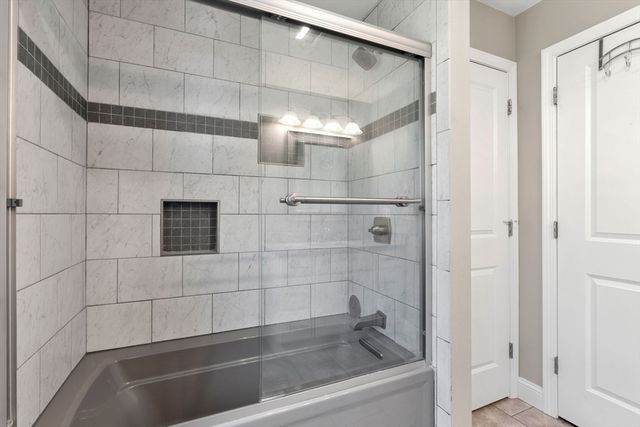32 Dennison Ave, Salem, NH 03079