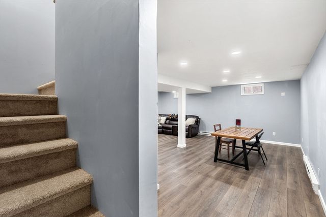 32 Dennison Ave, Salem, NH 03079