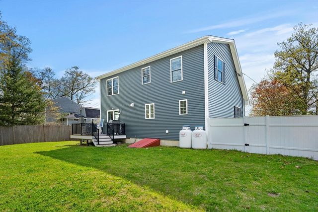 32 Dennison Ave, Salem, NH 03079