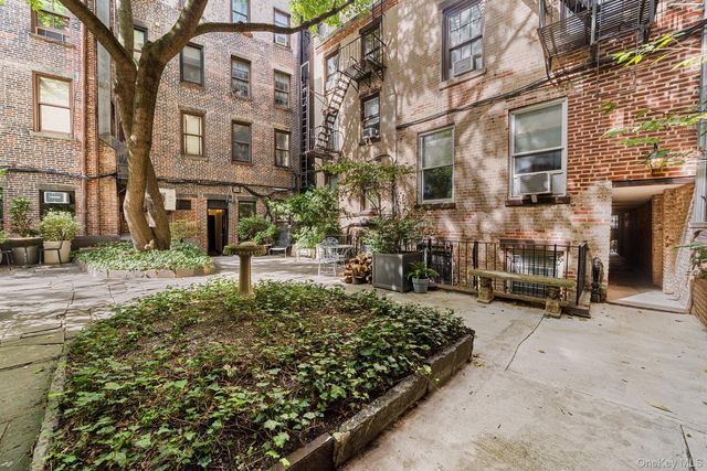 340 W 11th Street 3WR, New York (manhattan), NY 10014