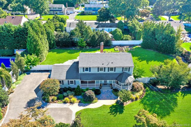 15 Wiigs Road, Nesconset, NY 11767