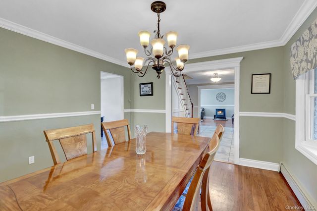 15 Wiigs Road, Nesconset, NY 11767