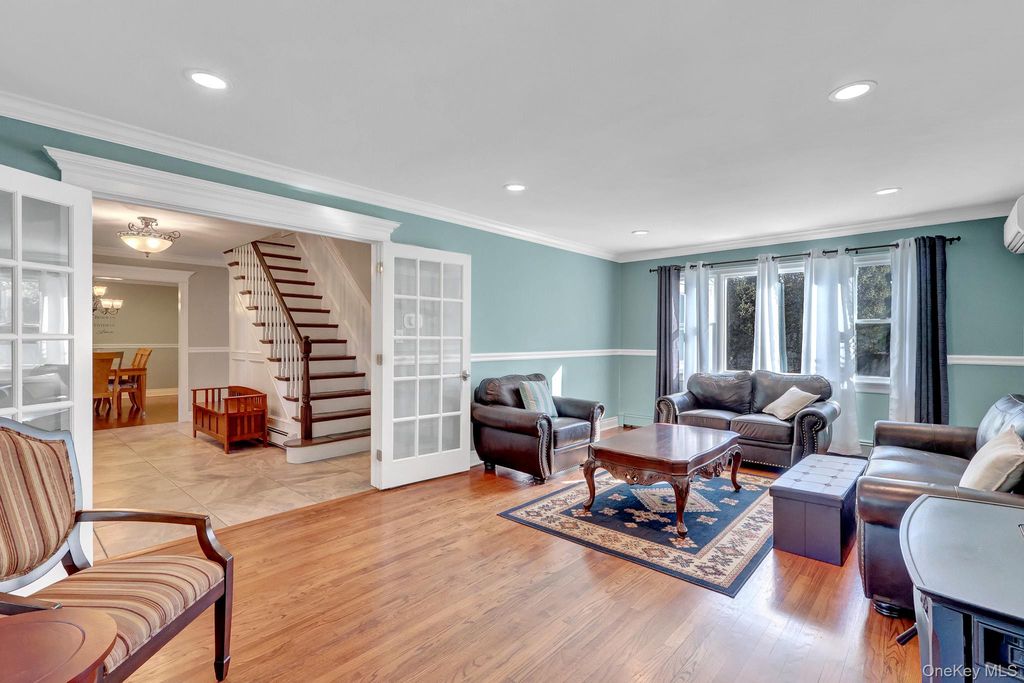 15 Wiigs Road, Nesconset, NY 11767 — photo 5