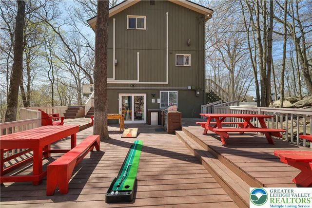 163 Cambridge Court, Lehman Twp, PA 18324