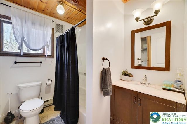 163 Cambridge Court, Lehman Twp, PA 18324