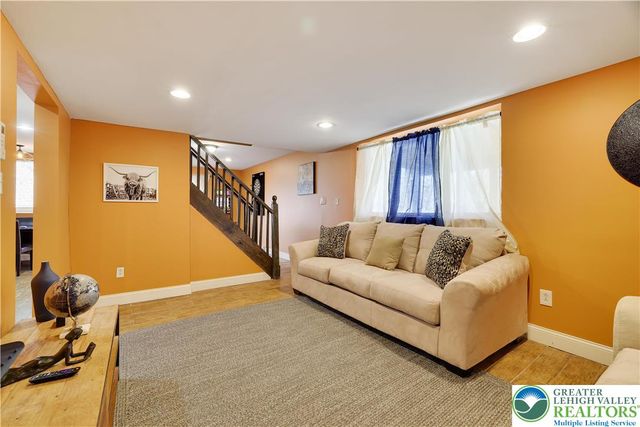 163 Cambridge Court, Lehman Twp, PA 18324