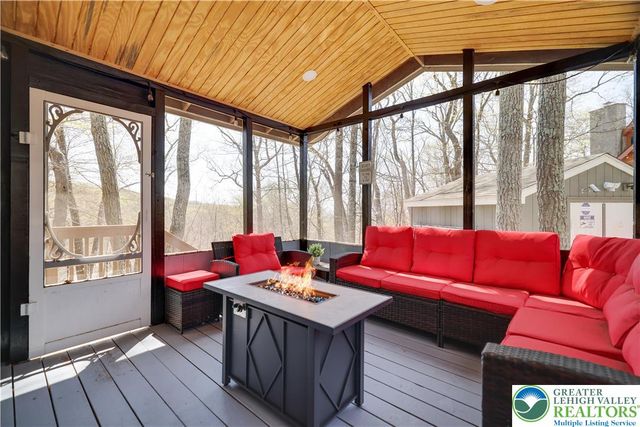 163 Cambridge Court, Lehman Twp, PA 18324