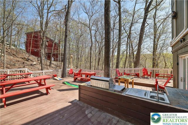 163 Cambridge Court, Lehman Twp, PA 18324