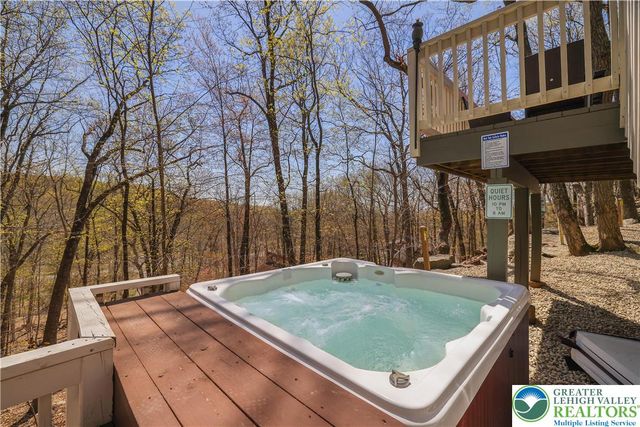 163 Cambridge Court, Lehman Twp, PA 18324