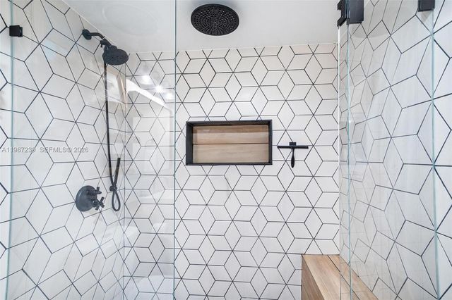 7290 SW 90th St 202, Miami, FL 33156