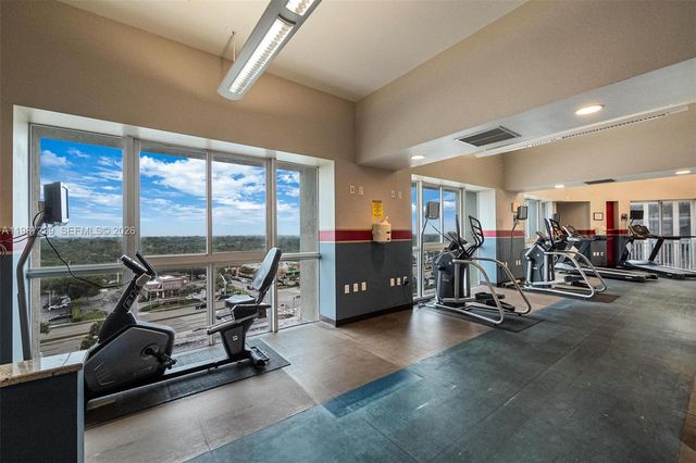 7290 SW 90th St 202, Miami, FL 33156