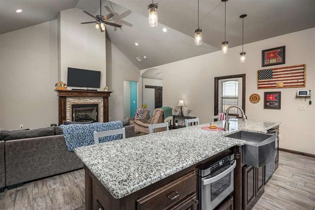 291 NE Simmons Cir, Fletcher, OK 73541