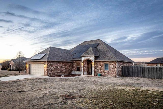 291 NE Simmons Cir, Fletcher, OK 73541
