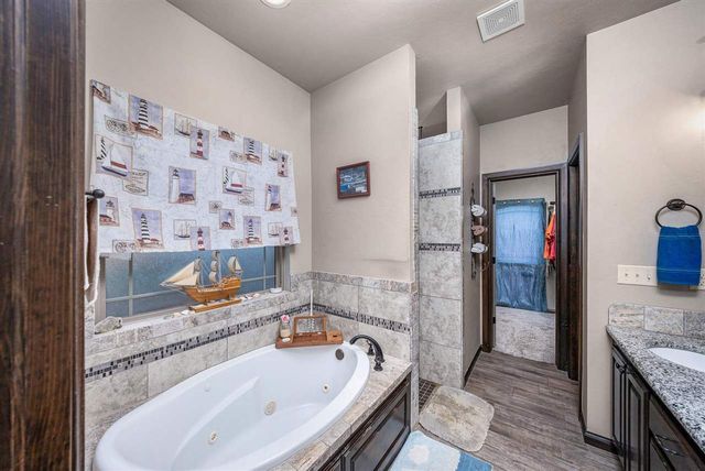 291 NE Simmons Cir, Fletcher, OK 73541