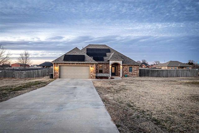 291 NE Simmons Cir, Fletcher, OK 73541