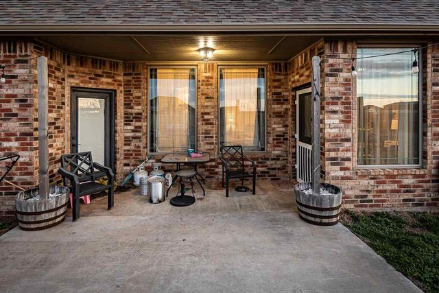 291 NE Simmons Cir, Fletcher, OK 73541