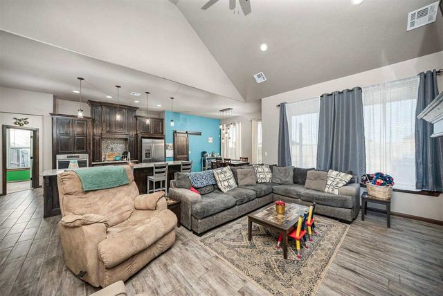 291 NE Simmons Cir, Fletcher, OK 73541