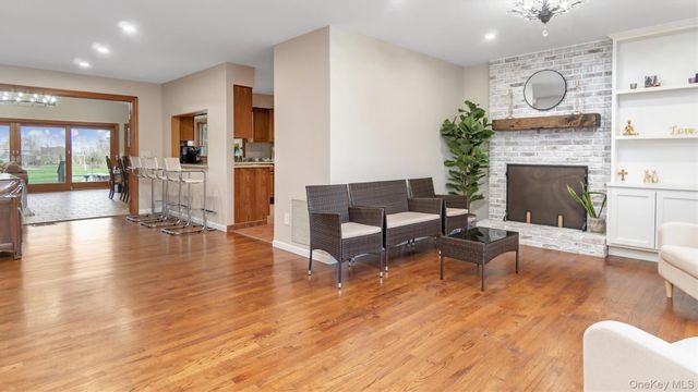 120 Promenade Drive, Aquebogue, NY 11901